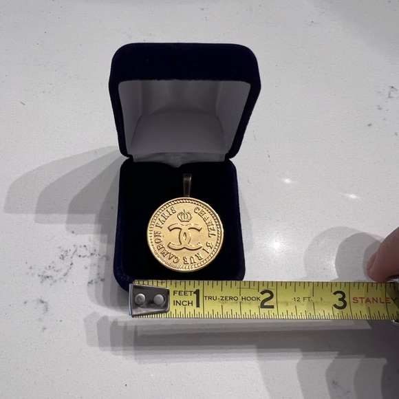 Chanel Pendant - Picture 4 of 4